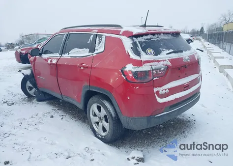 2019 Jeep Compass Latitude 4X4 z USA, uszkodzony, nr VIN 3C4NJDBB7KT641452